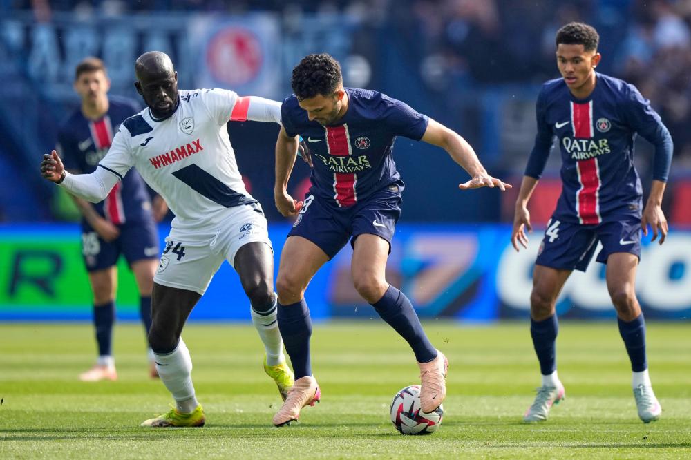 NBA | 东契奇大三元弑旧主 湖人8分差挫独行侠.